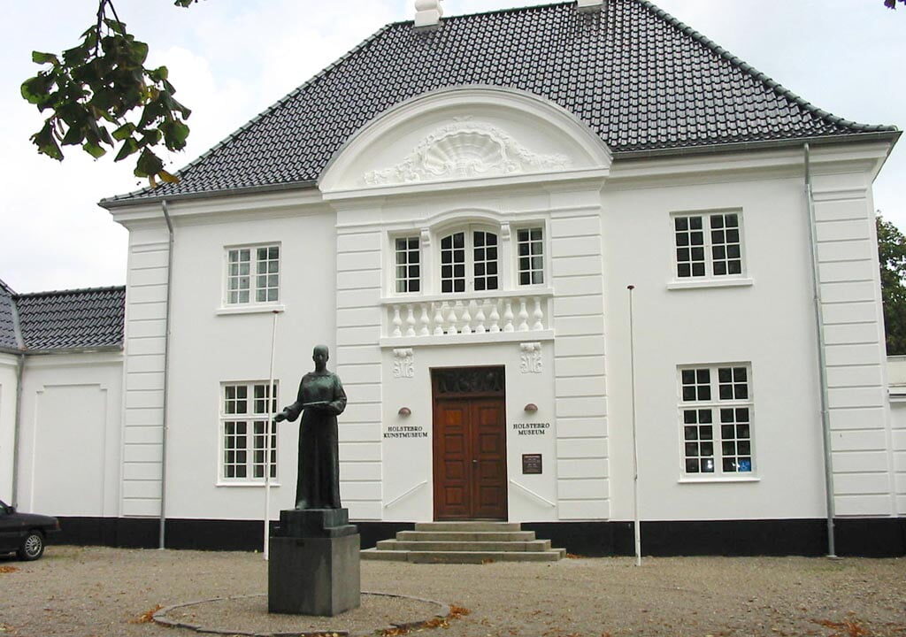 Maling af Facade med Silikoneharz – Holstebro Kunstmuseum